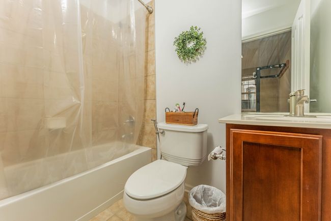 27863 Hopkins Dr, Condo with 2 bedrooms, 2 bathrooms and null parking in Novi MI | Image 16