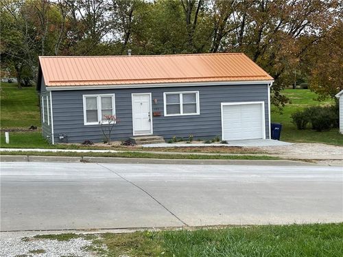 102 S Washington Ave, Knob Noster, MO, 65336-1252 | Card Image