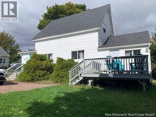 11 Pringle St, Sackville, NB, E4L3G1 | Card Image