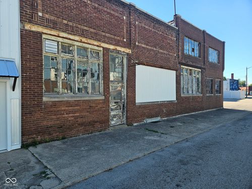 216 16th St, Elwood, IN, 46036-2005 | Card Image