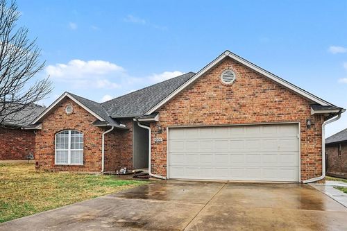 1800 Jordan Dr, Moore, OK, 73160-0816 | Card Image