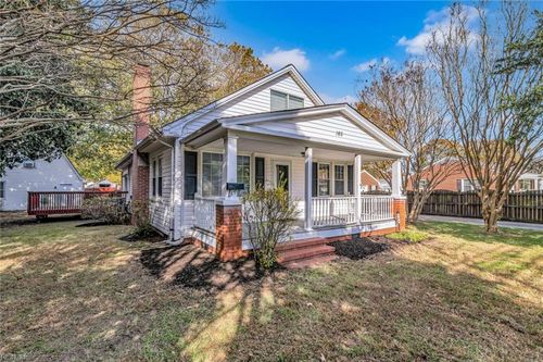 165 Little Florida Rd, Poquoson, VA, 23662-2038 | Card Image