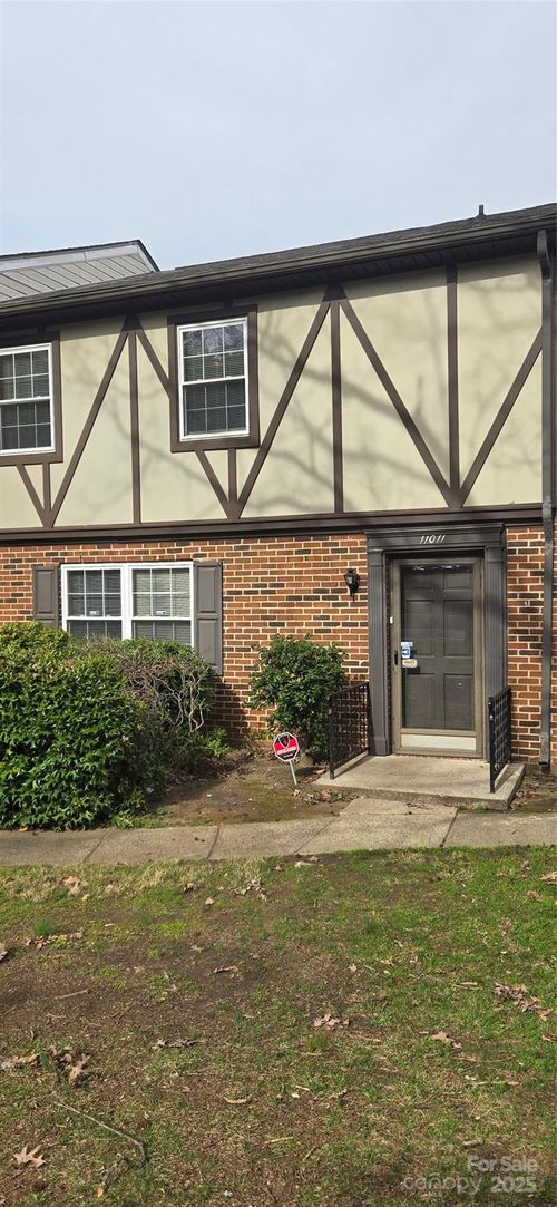11011 Park Rd, Charlotte, NC, 28226-1622 | Card Image