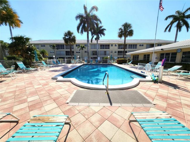 APT-149 - 1951 Ne 39 Th St, Condo with 2 bedrooms, 2 bathrooms and null parking in Lighthouse Point FL | Image 32