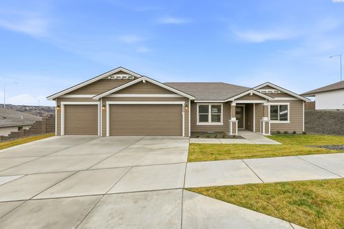 2888 S Roosevelt St, Kennewick, WA, 99338-5672 | Card Image