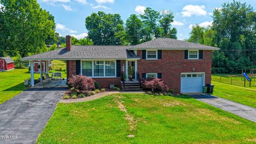 213 Darlington Dr, Kingsport, TN, 37660-1506 | Card Image