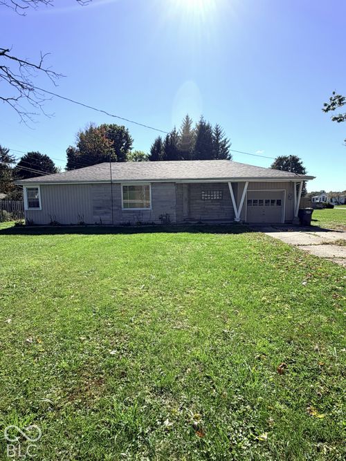 2733 W 38th St, Anderson, IN, 46011-9038 | Card Image