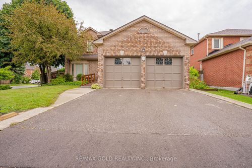 15 Kenpark Ave, Brampton, ON, L6Z3P4 | Card Image