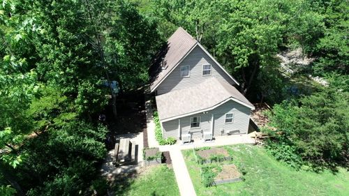 202 Eagle Bluff Dr, Oakwood, IL, 61858-6210 | Card Image