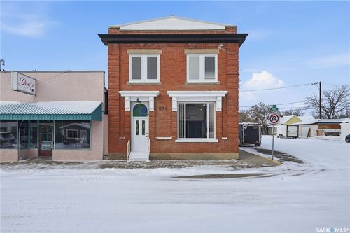 418 Main St, Gravelbourg, SK, S0H1X0 | Card Image