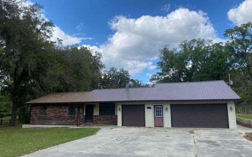 223 Se Rhett Pl, Lake City, FL, 32025-7224 | Card Image