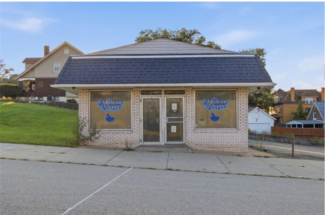 645 Miller Ave, Clairton, PA 15025