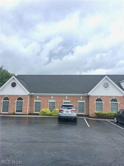 3296 Stones Throw Ave, Poland, OH, 44514-4213 | Card Image