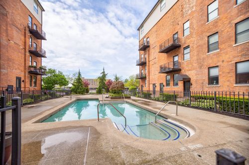 apt-704t-6533 E Jefferson Ave, Detroit, MI, 48207-4366 | Card Image