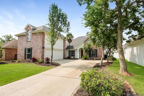 18421 Lake Iris Ave, Baton Rouge, LA, 70817-7581 | Card Image