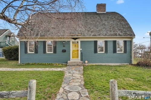 11 Smith Ave, Niantic, CT, 06357-3229 | Card Image