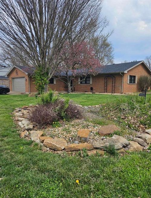 2235 Twenty Grand Ave, Owensboro, KY, 42301-4983 | Card Image