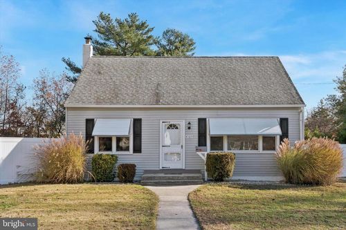 4105 Mount Vernon Ave, Brookhaven, PA, 19015-1617 | Card Image