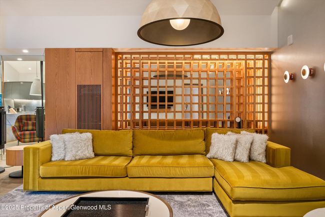F10-1-10 - 550 S Spring St, Condo with 3 bedrooms, 4 bathrooms and 1 parking in Aspen CO | Image 7