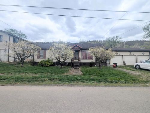 604 N 7th Ave, Paden City, WV, 26159-1908 | Card Image