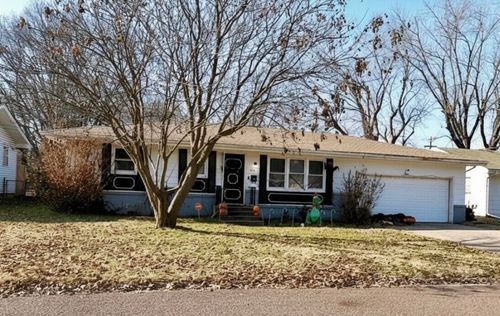 545 S Forest Ct, Springfield, MO, 65806-1426 | Card Image