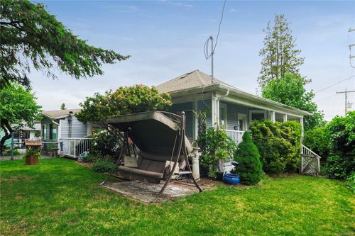 762 Albert St, Nanaimo, BC, V9R2W5 | Card Image