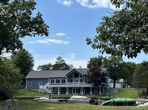 4378 Iroquois Dr, Pigeon, MI, 48755-9775 | Card Image