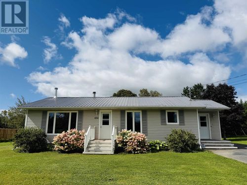 424 Macintyre Avenue, House with 3 bedrooms, 1 bathrooms and null parking in Montague PE | Card Image
