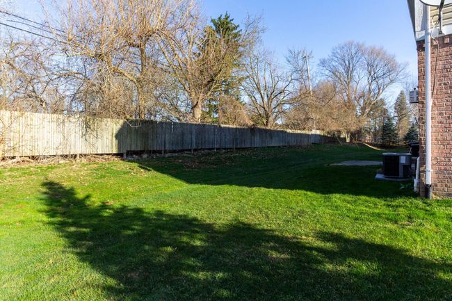 6173 Elarz Dr, Condo with 4 bedrooms, 3 bathrooms and null parking in Troy MI | Image 40
