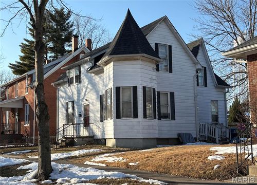 1215 14th St, Highland, IL, 62249-2102 | Card Image