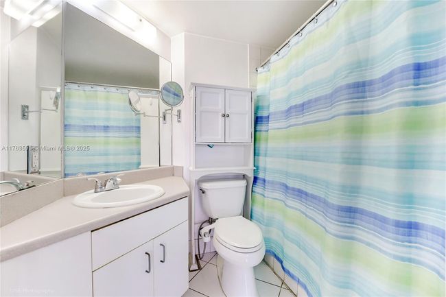 APT-1510 - 701 Brickell Key Blvd, Condo with 2 bedrooms, 3 bathrooms and null parking in Miami FL | Image 12