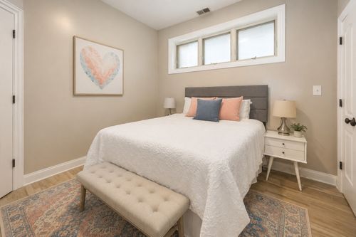 1e-6651 S Drexel Avenue, Chicago, IL, 60637 | Card Image