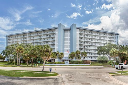 apt-812-4939 Floramar Ter, NEW PORT RICHEY, FL, 34652-3313 | Card Image