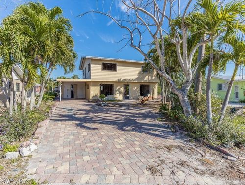 3111 Shell Mound Blvd, FORT MYERS BEACH, FL, 33931-3629 | Card Image
