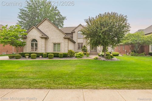 49787 Lakebridge Dr, Shelby Township, MI, 48315-3514 | Card Image