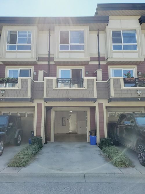 61-19477 72a Ave, Surrey, BC, V4N6M2 | Card Image