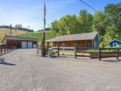 267 River Road, House other with 2 bedrooms, 2 bathrooms and 3 parking in Chehalis WA | Image 2