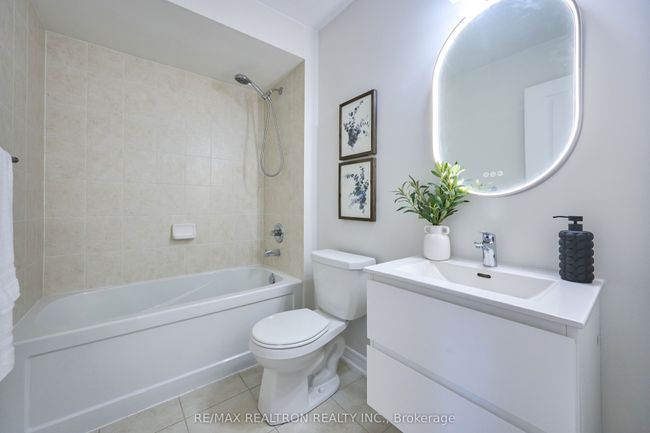 10 Globemaster Lane, House attached with 3 bedrooms, 4 bathrooms and 1 parking in Richmond Hill ON | Image 37