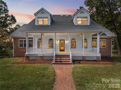 44 Ardoyne Rd, Asheville, NC, 28804-1402 | Card Image