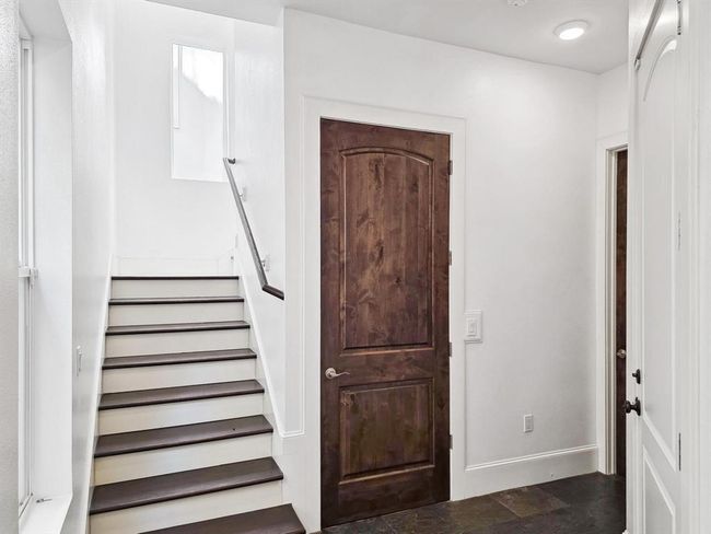 2014 Sabine St, House other with 4 bedrooms, 5 bathrooms and 2 parking in Houston TX | Image 8