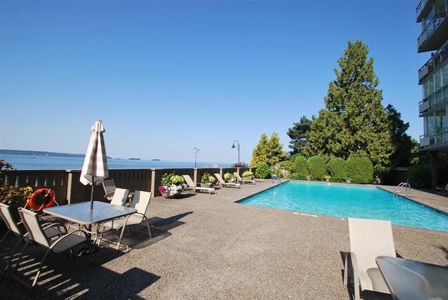103 - 150 24 Street, Condo with 2 bedrooms, 2 bathrooms and 1 parking in West Vancouver BC | Image 18