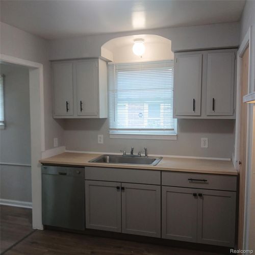 19145 Fielding St, Detroit, MI, 48219-2527 | Card Image