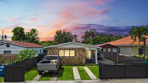 40 Nw 119th St, Miami, FL, 33168-4433 | Card Image