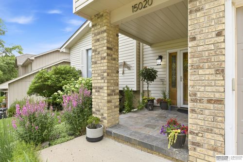 15020 Dorcas Cir, Omaha, NE, 68144-2039 | Card Image
