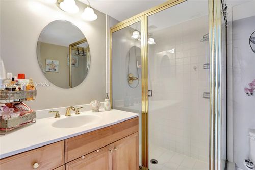 apt-403w-1050 Hillsboro Mile, Hillsboro Beach, FL, 33062-2117 | Card Image