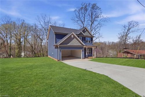 531 Dogwood Cir, High Point, NC, 27260-2532 | Card Image