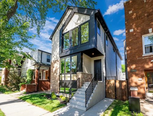 5747 N Maplewood Ave, Chicago, IL, 60659-5117 | Card Image