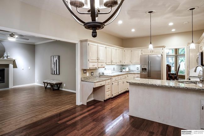 5801 S 119 Th Plz, House other with 3 bedrooms, 3 bathrooms and 2 parking in Omaha NE | Image 13