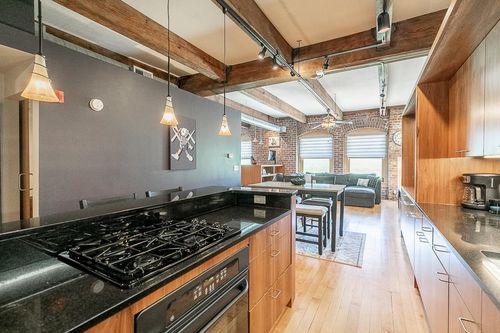 apt-306-105 S 9th St, Omaha, NE, 68102-1141 | Card Image