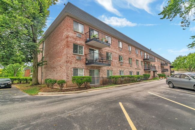 APT-306 - 520 Burning Tree Ln, Condo with 2 bedrooms, 2 bathrooms and 2 parking in Naperville IL | Image 14